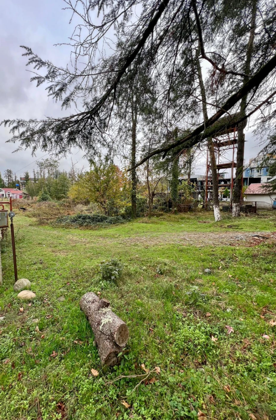 A plot of land in Ureki