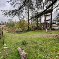 A plot of land in Ureki